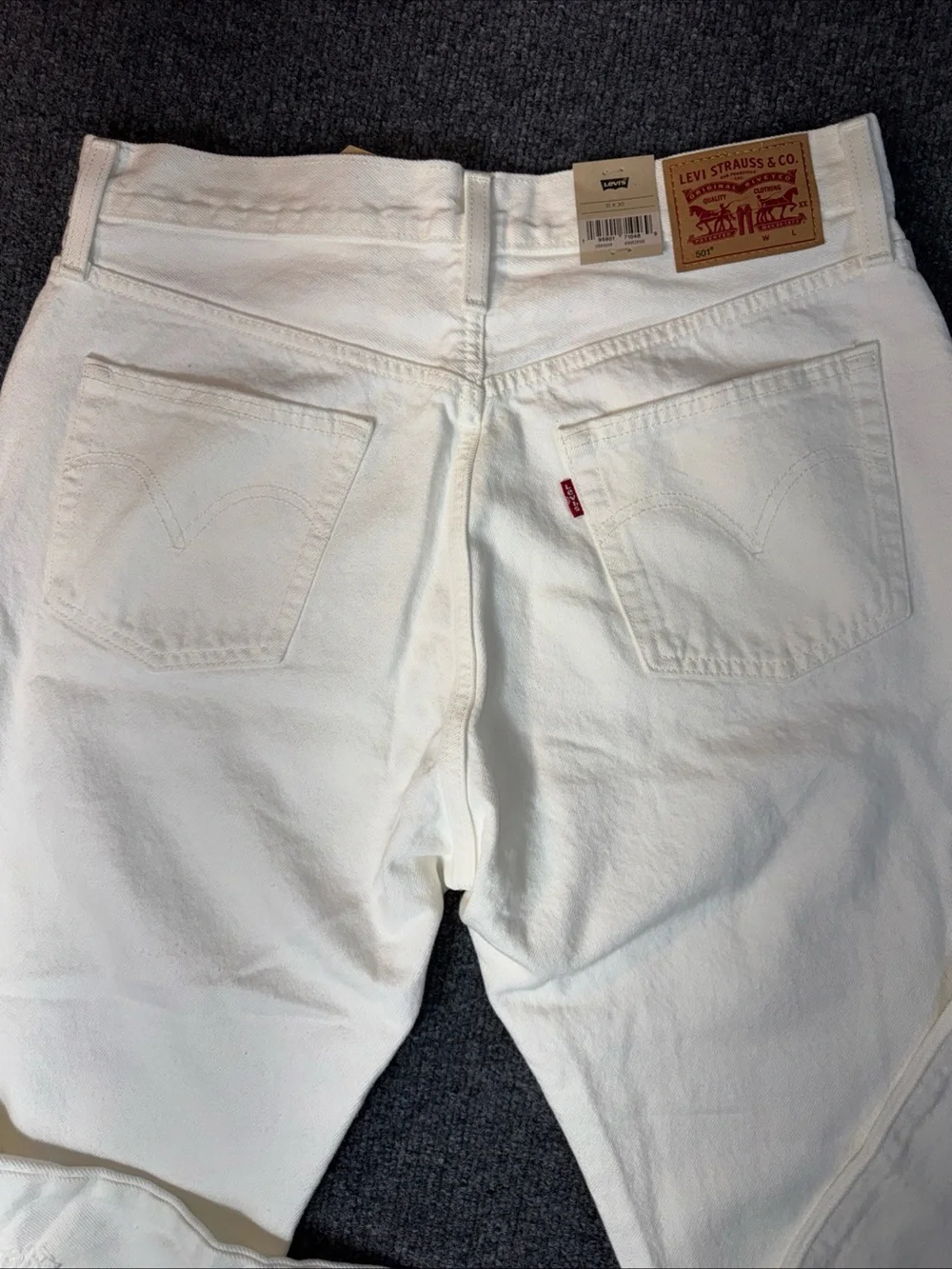 Levi's White Distressed Straight Leg Jeans with Raw Hem Mens 31x30